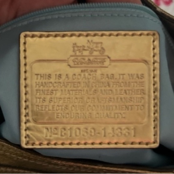 COACH - Picture 13 of 13